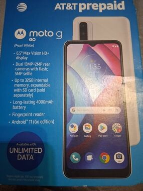 Motorola Pearl White packaging with black and blue text